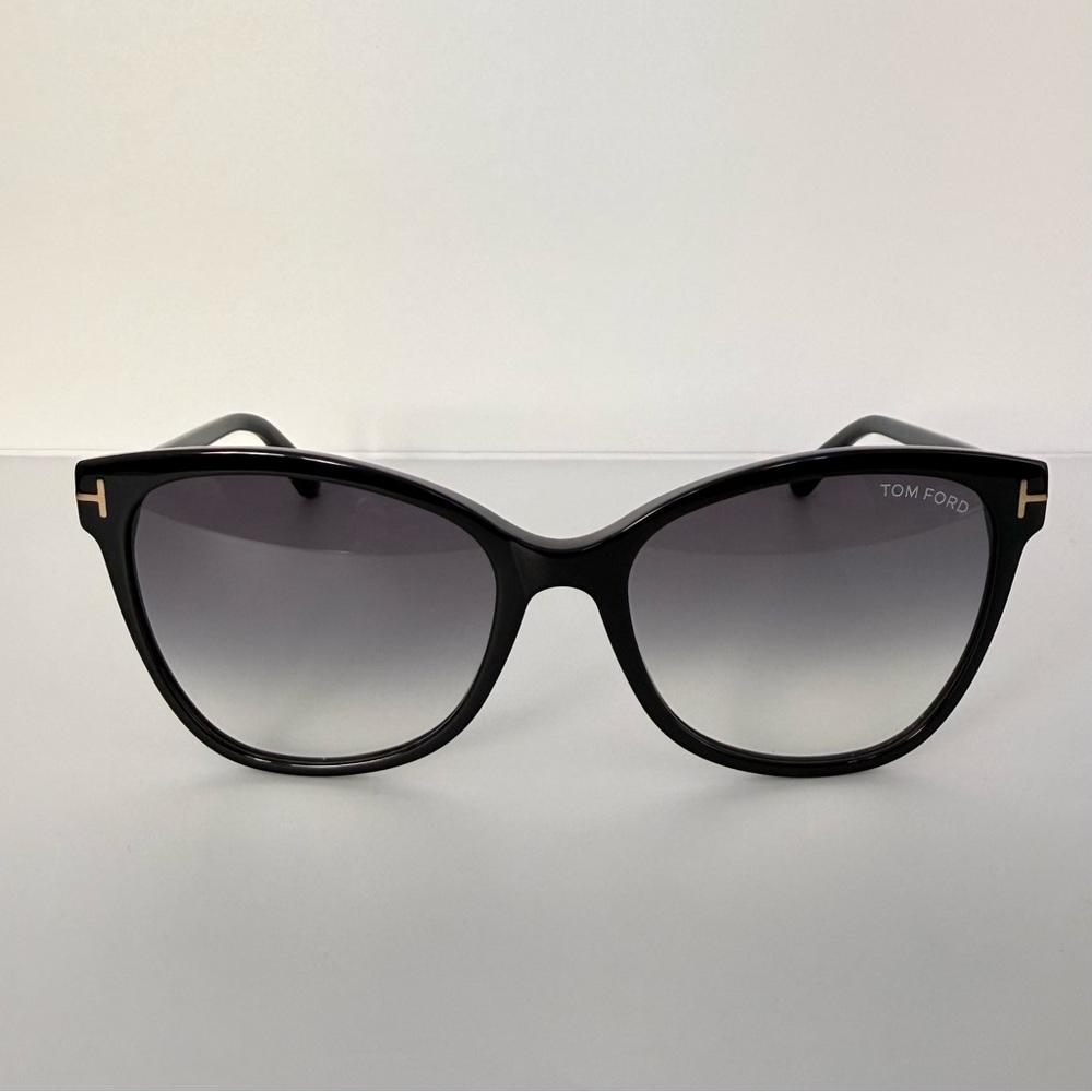 NEW!!! Tom Ford Ani TF844 01B women sunglasses Authentic